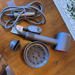 Dyson supersonic hair dryer